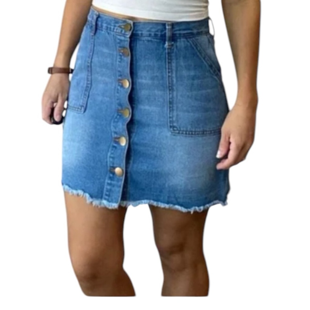 Blu Pepper Raw Edge Hem Front Button Denim Jean Mini Skirt Size Medium